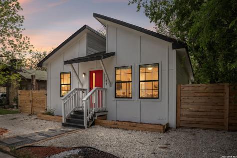 1722 W Ridgewood Court San Antonio TX 78201