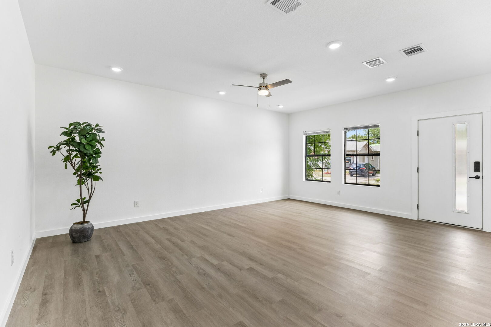 1722 W Ridgewood Court San Antonio TX 78201