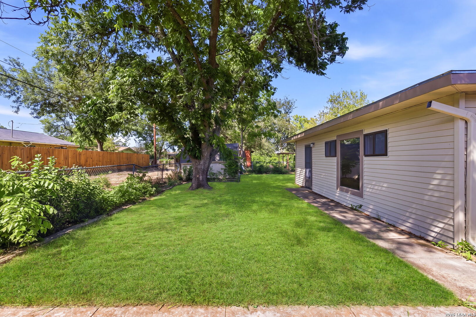 425 E Wright Boulevard Universal City TX 78148