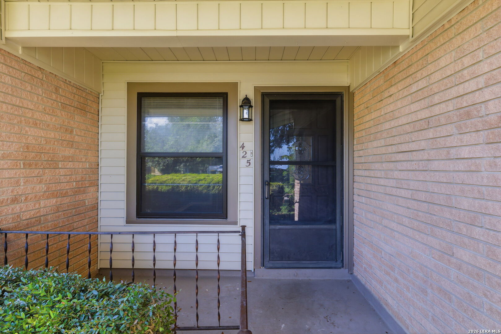 425 E Wright Boulevard Universal City TX 78148