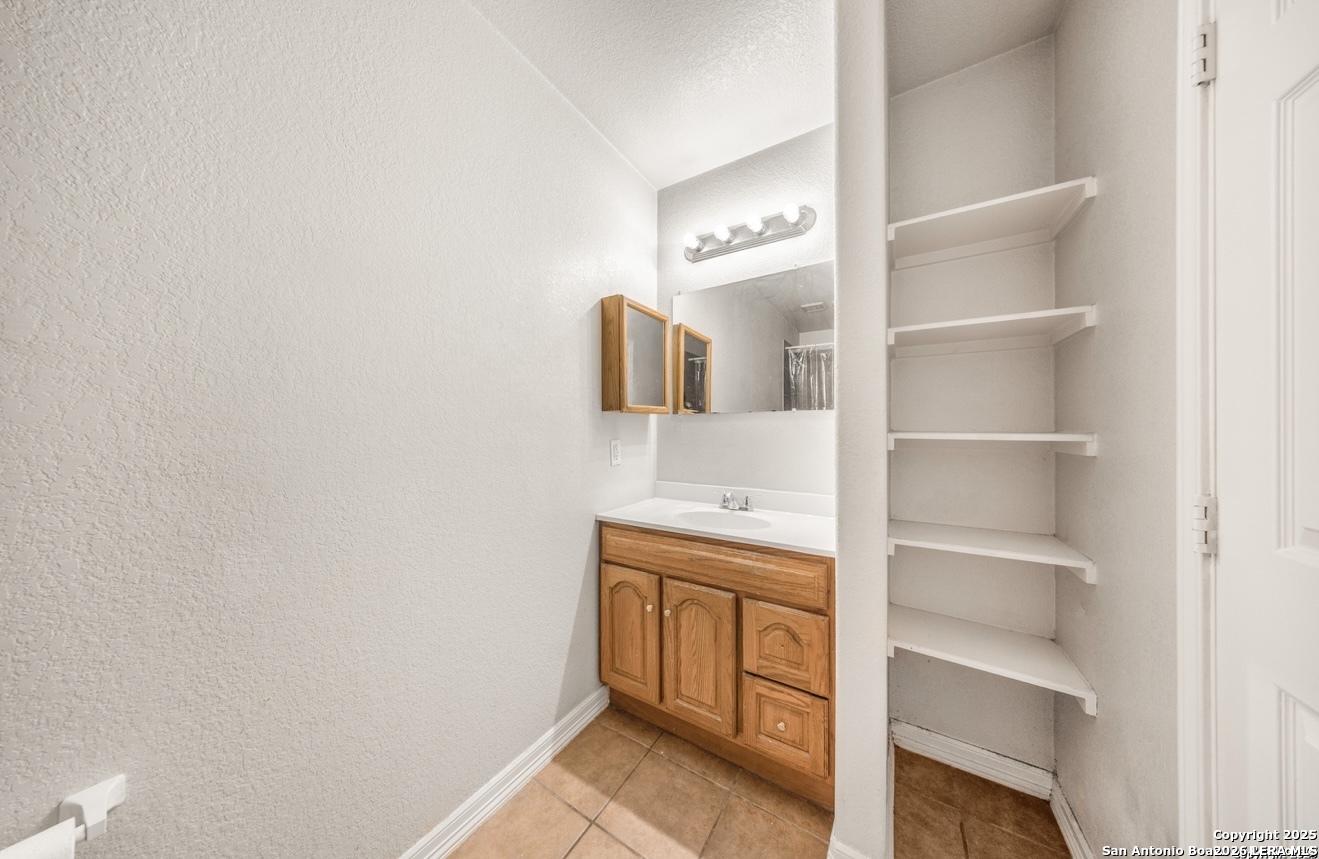 515 Belcross San Antonio TX 78237