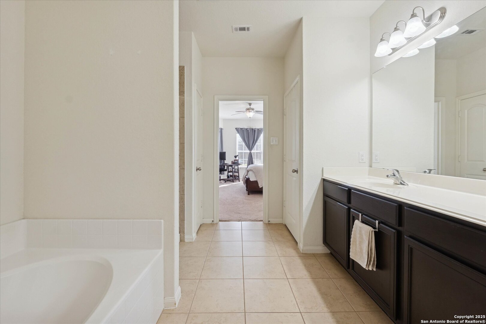 11933 Luckey Falls San Antonio TX 78252
