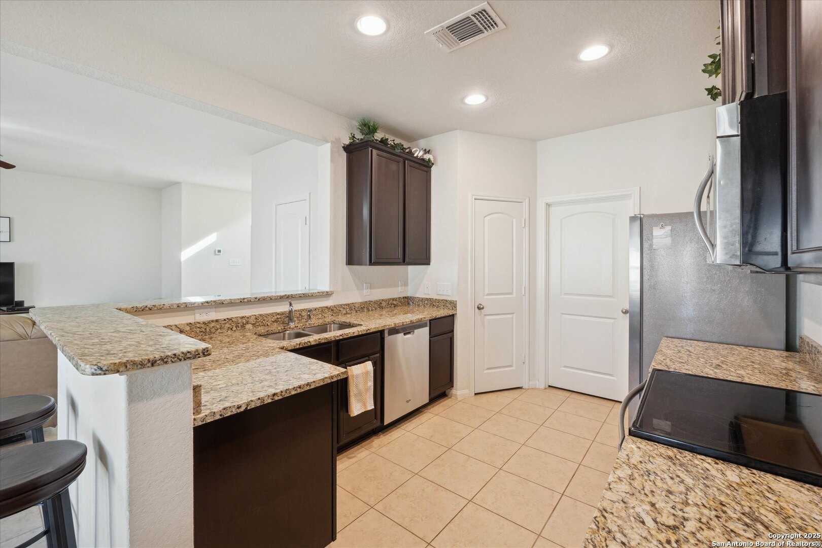 11933 Luckey Falls San Antonio TX 78252