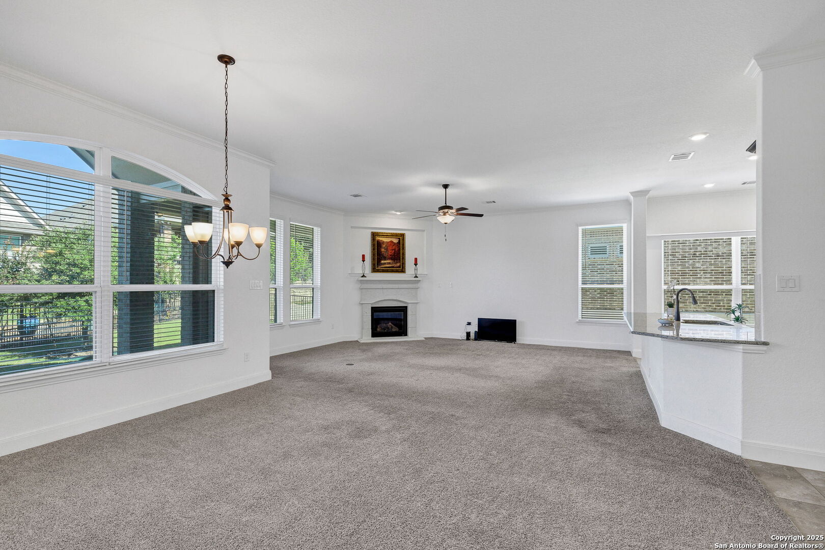 5015 Country Nest San Antonio TX 78253