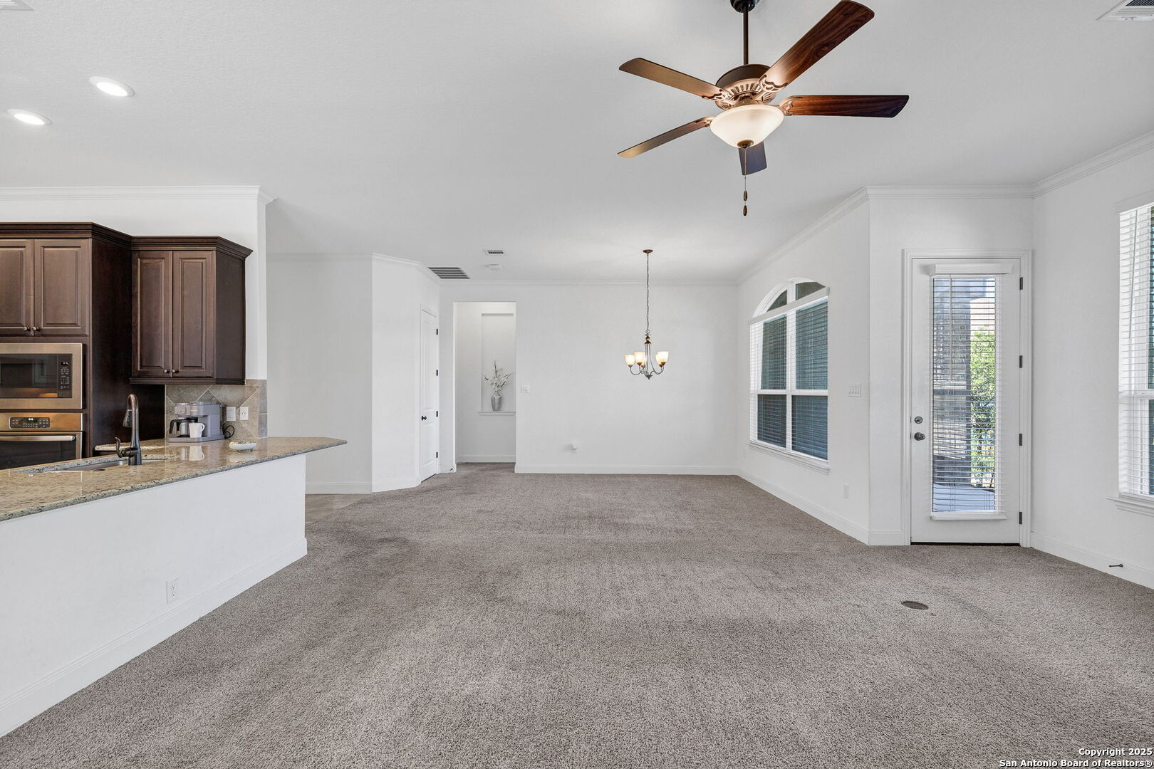 5015 Country Nest San Antonio TX 78253