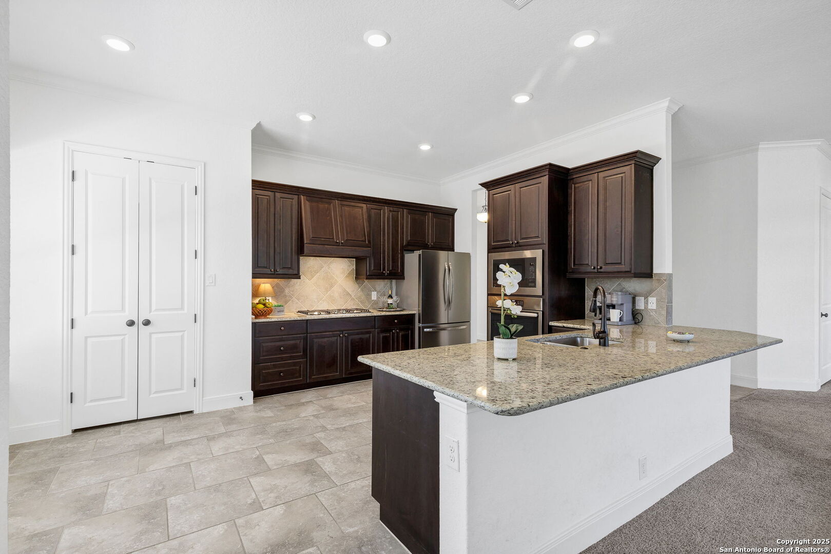 5015 Country Nest San Antonio TX 78253