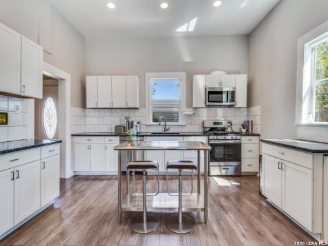1030 Montana San Antonio TX 78203