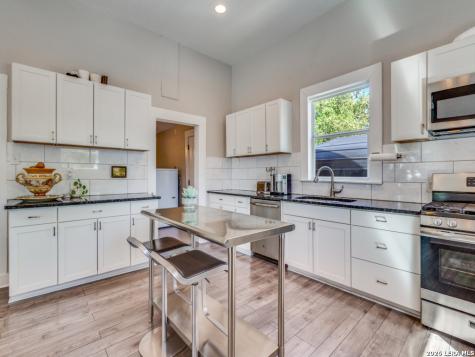 1030 Montana San Antonio TX 78203