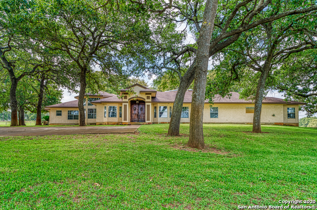 1963 County Road 361 La Vernia TX 78121