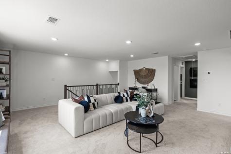 514 Nightingale Avenue Marion TX 78132