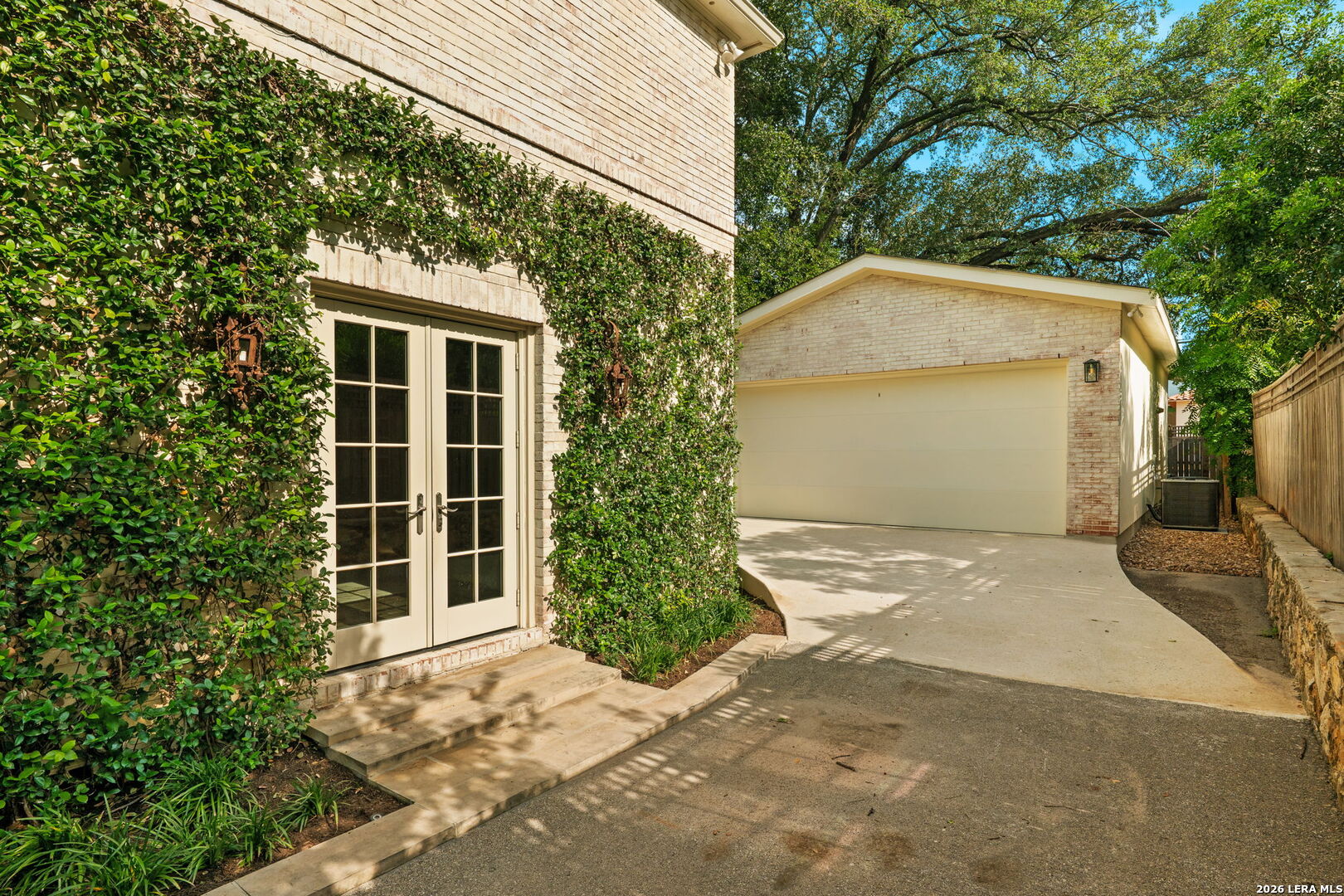 524 Terrell Road Terrell Hills TX 78209