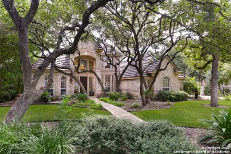 8 Aspen Creek Drive San Antonio TX 78248