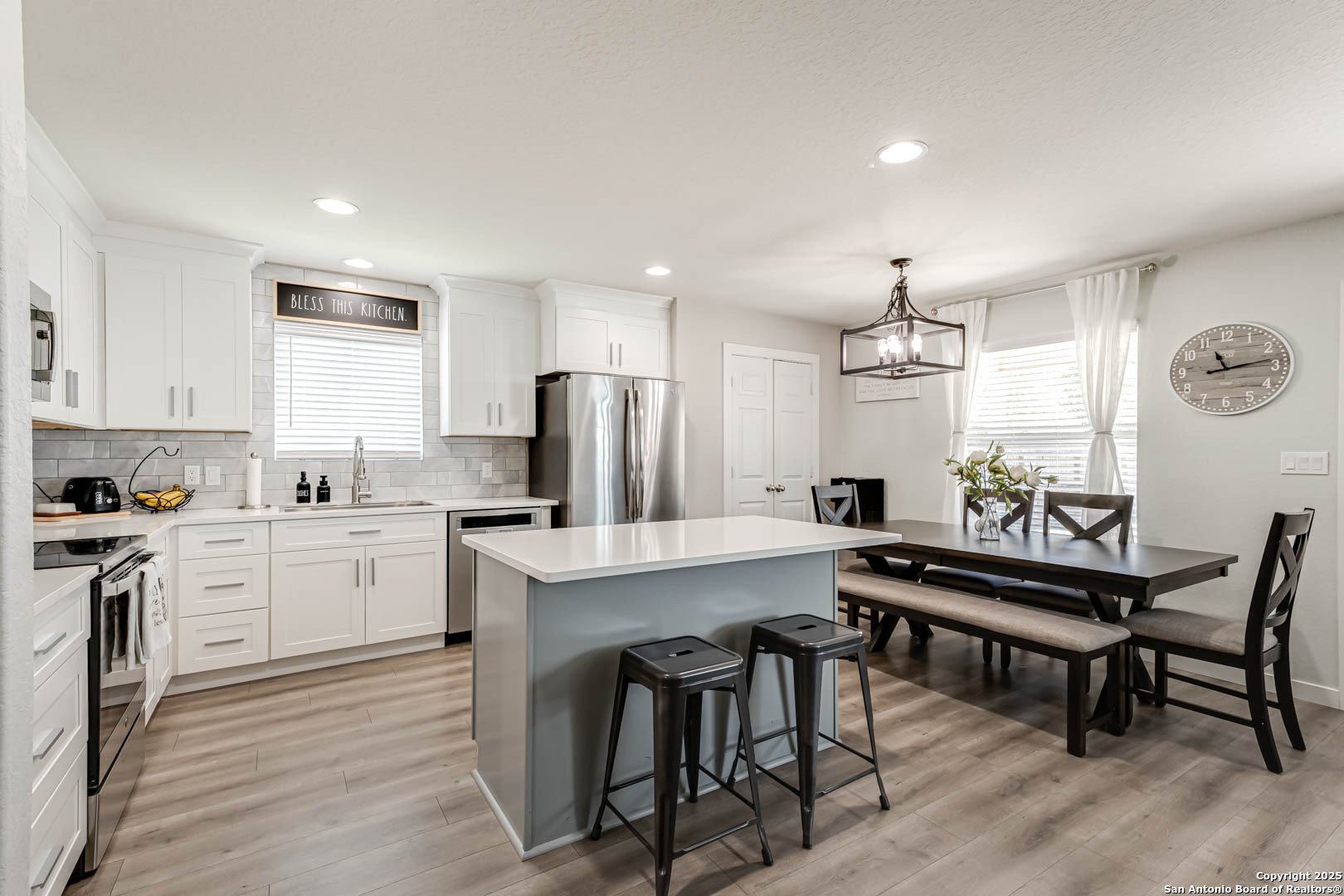 8978 Oakwood Park San Antonio TX 78254