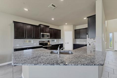 5613 Cross Over New Braunfels TX 78132