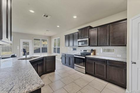 5613 Cross Over New Braunfels TX 78132