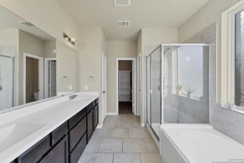5613 Cross Over New Braunfels TX 78132