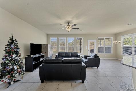 5613 Cross Over New Braunfels TX 78132