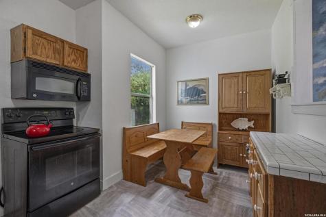 511 W Hollywood Avenue San Antonio TX 78212