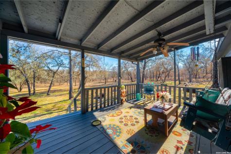 119 Post Oak Road La Vernia TX 78121