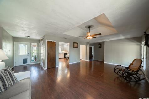 119 Post Oak Road La Vernia TX 78121