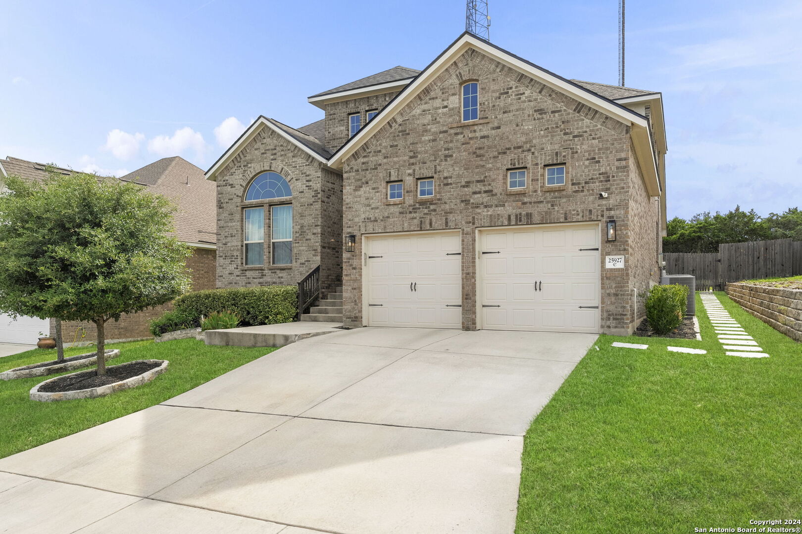 25927 Avellino Bluff San Antonio TX 78261
