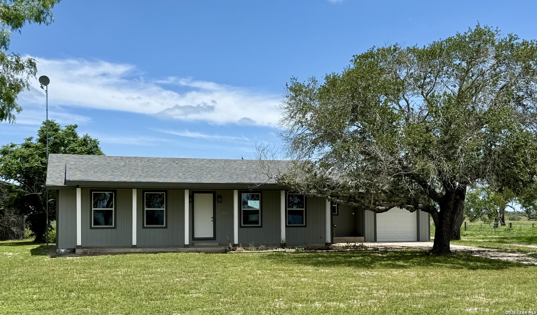 1019 Cr 160 Kenedy TX 78119