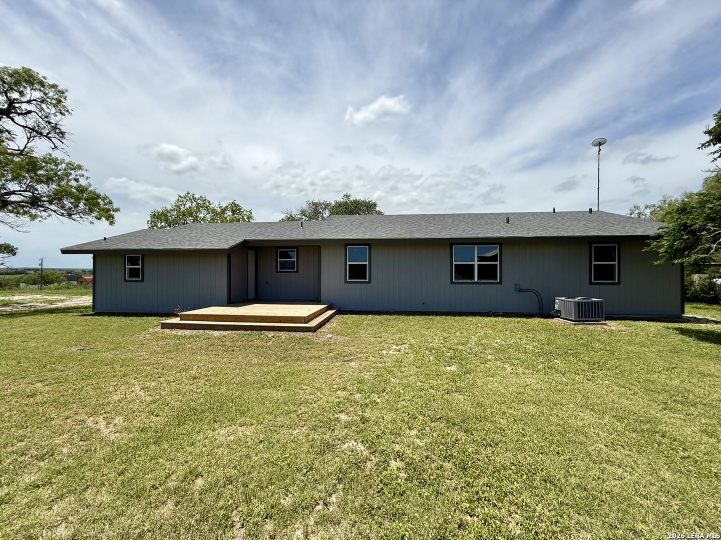 1019 Cr 160 Kenedy TX 78119