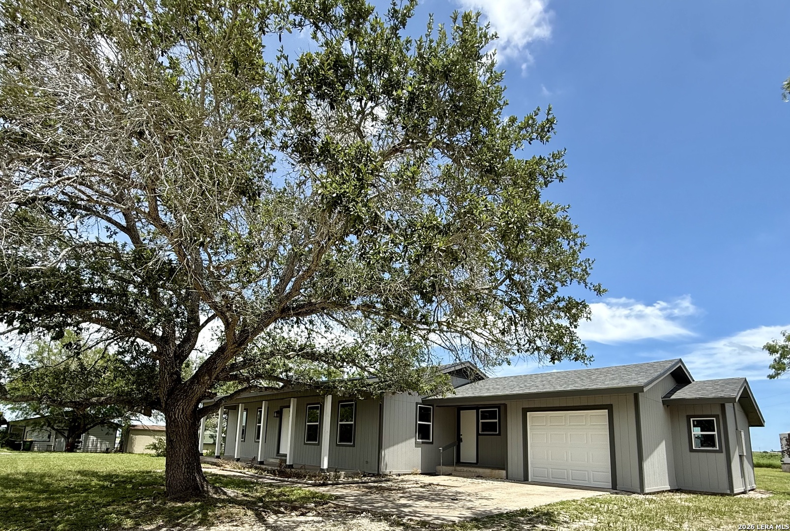 1019 Cr 160 Kenedy TX 78119