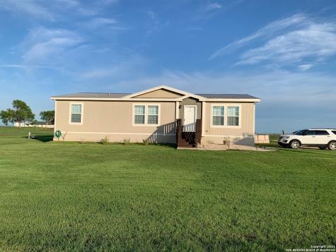 2565 County Road 134 Floresville TX 78114