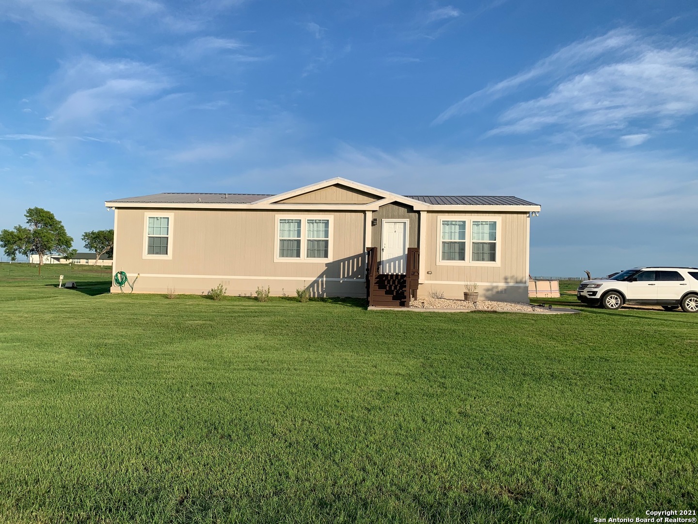 2565 County Road 134 Floresville TX 78114