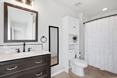 1410 Barker Bay San Antonio TX 78245