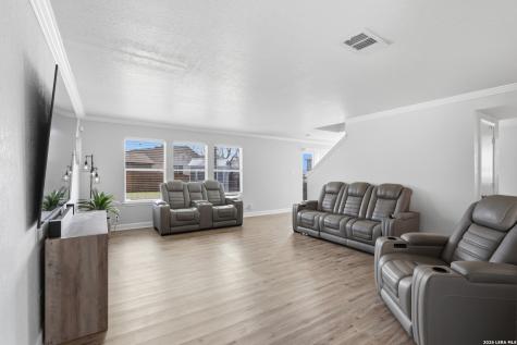 1410 Barker Bay San Antonio TX 78245