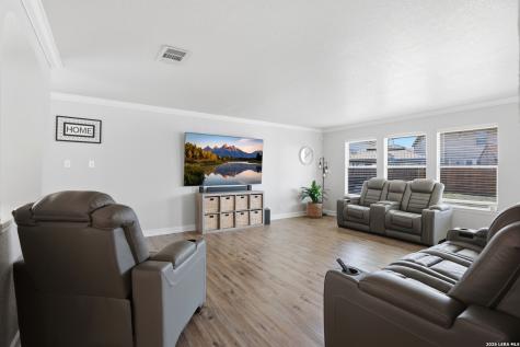 1410 Barker Bay San Antonio TX 78245