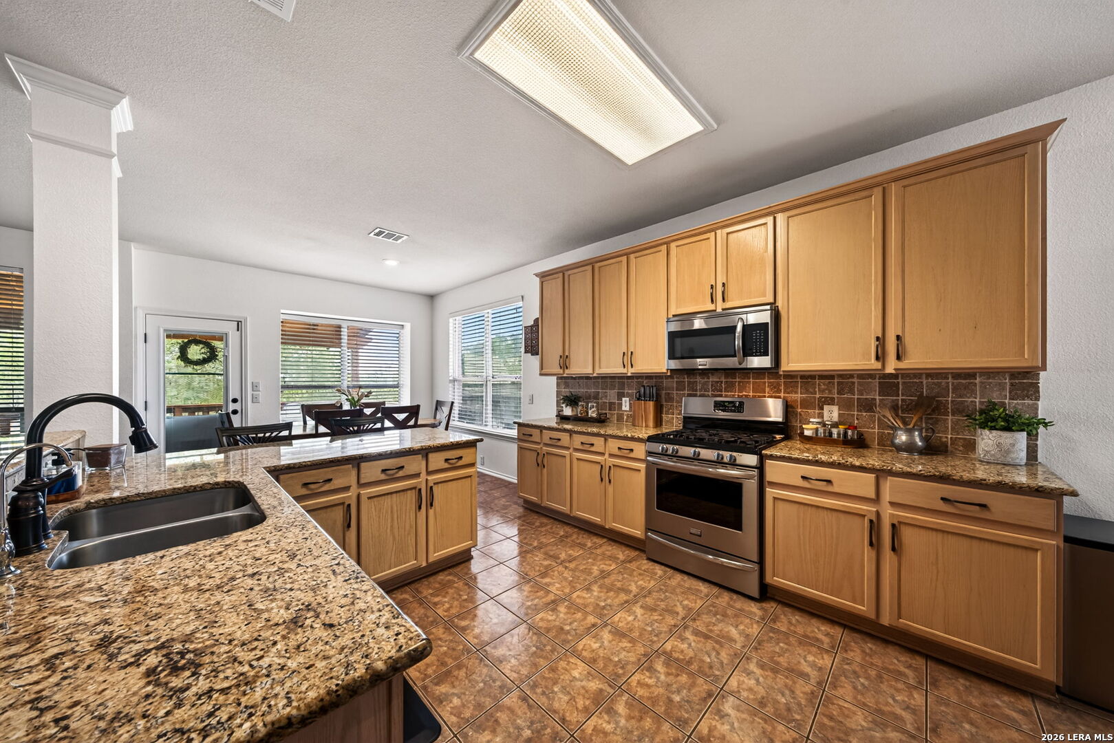 2202 Encino Dew San Antonio TX 78259