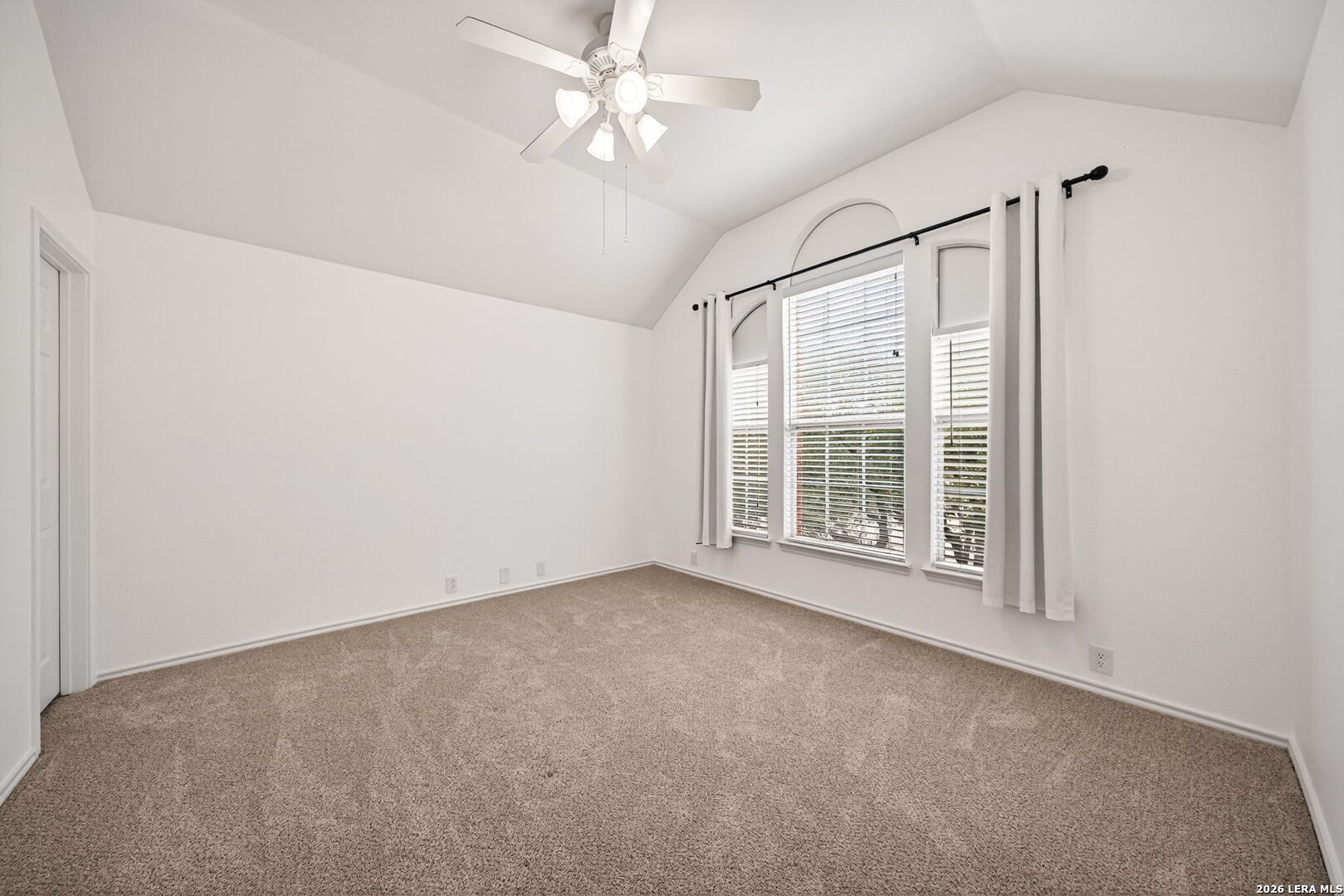 2202 Encino Dew San Antonio TX 78259