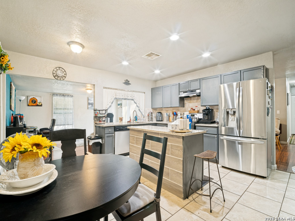 7111 Glen Grove San Antonio TX 78239
