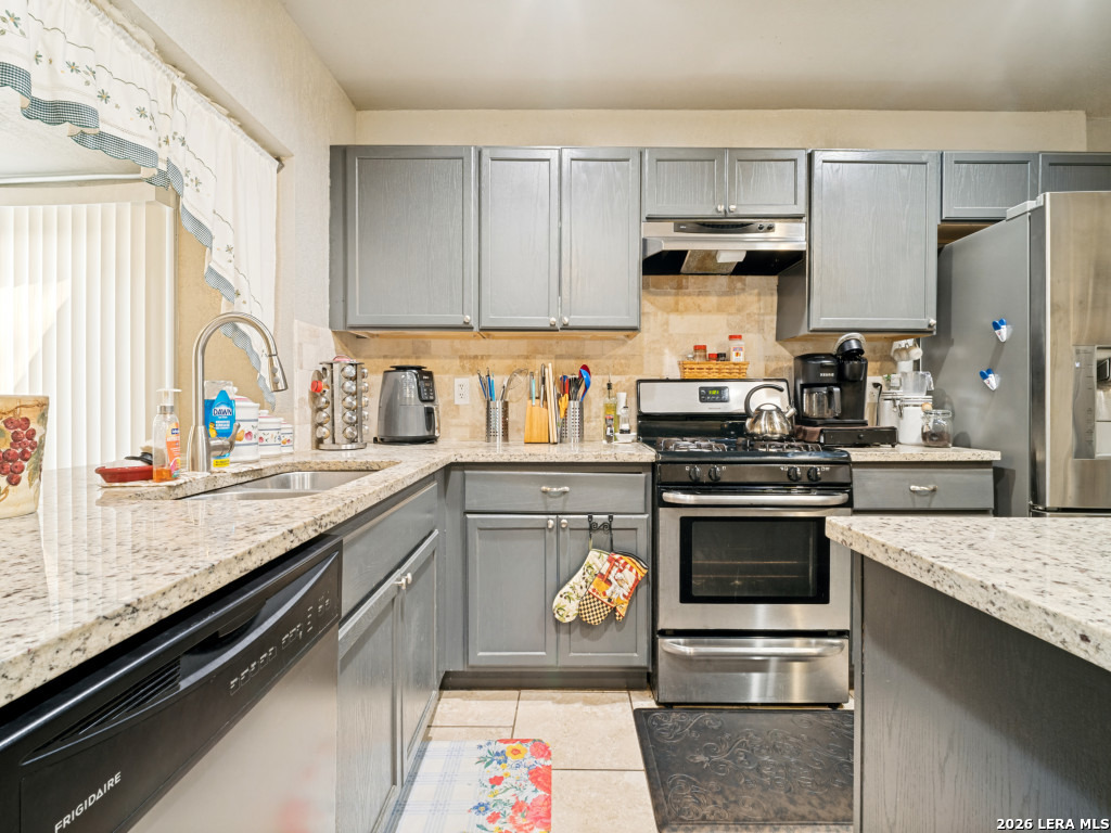 7111 Glen Grove San Antonio TX 78239