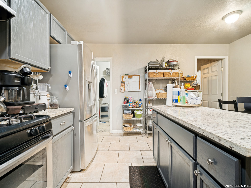 7111 Glen Grove San Antonio TX 78239