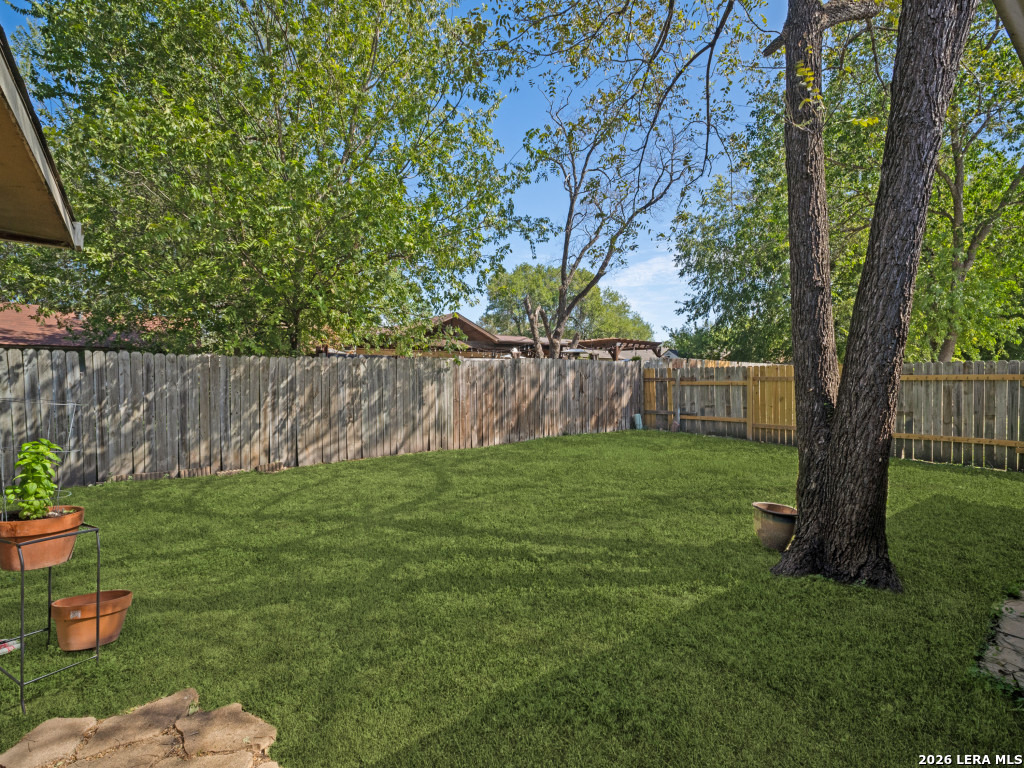 7111 Glen Grove San Antonio TX 78239