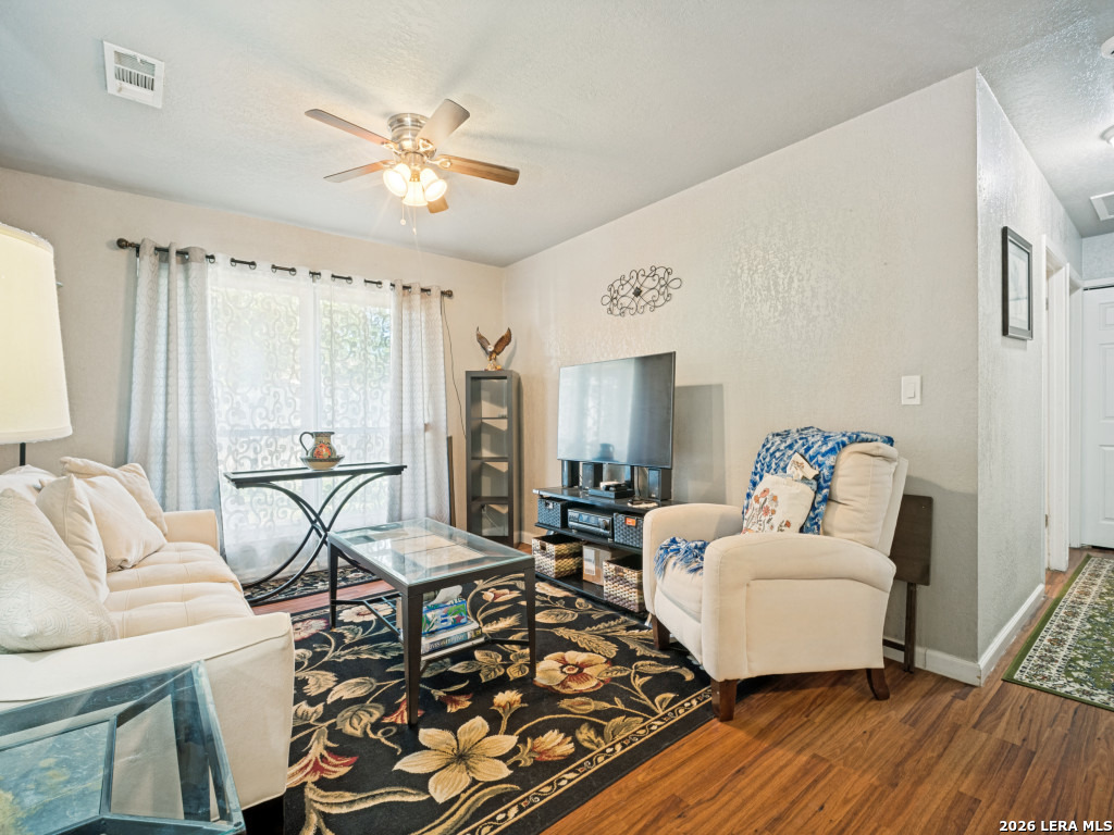 7111 Glen Grove San Antonio TX 78239