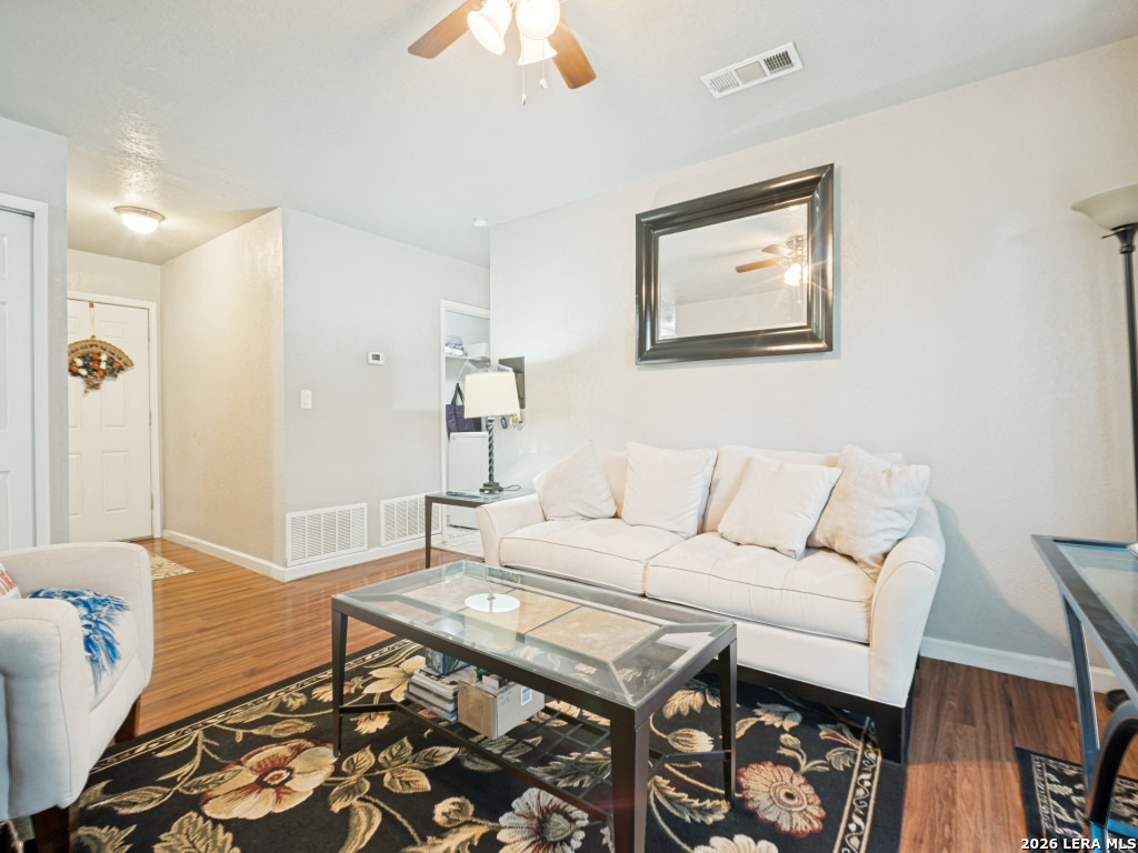 7111 Glen Grove San Antonio TX 78239