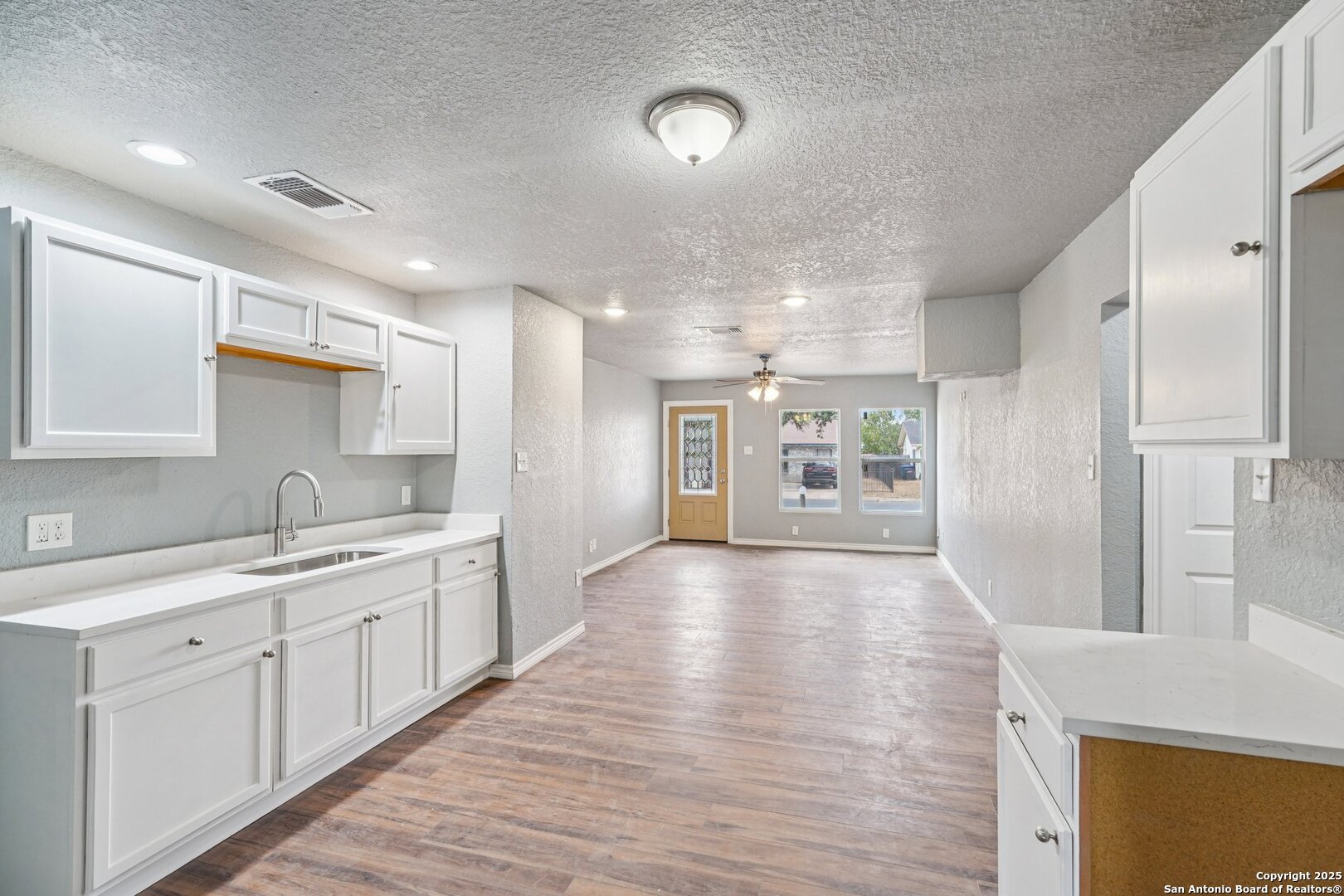 8819 Catalina Bay San Antonio TX 78242