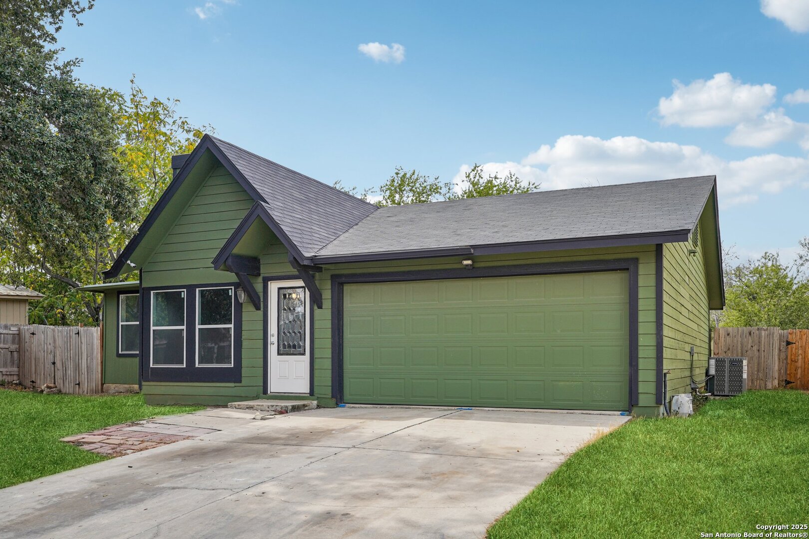 8819 Catalina Bay San Antonio TX 78242