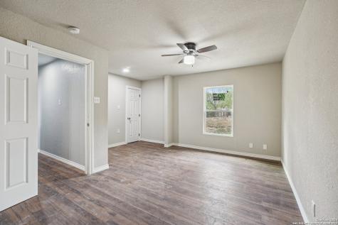 8819 Catalina Bay San Antonio TX 78242