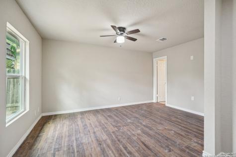 8819 Catalina Bay San Antonio TX 78242