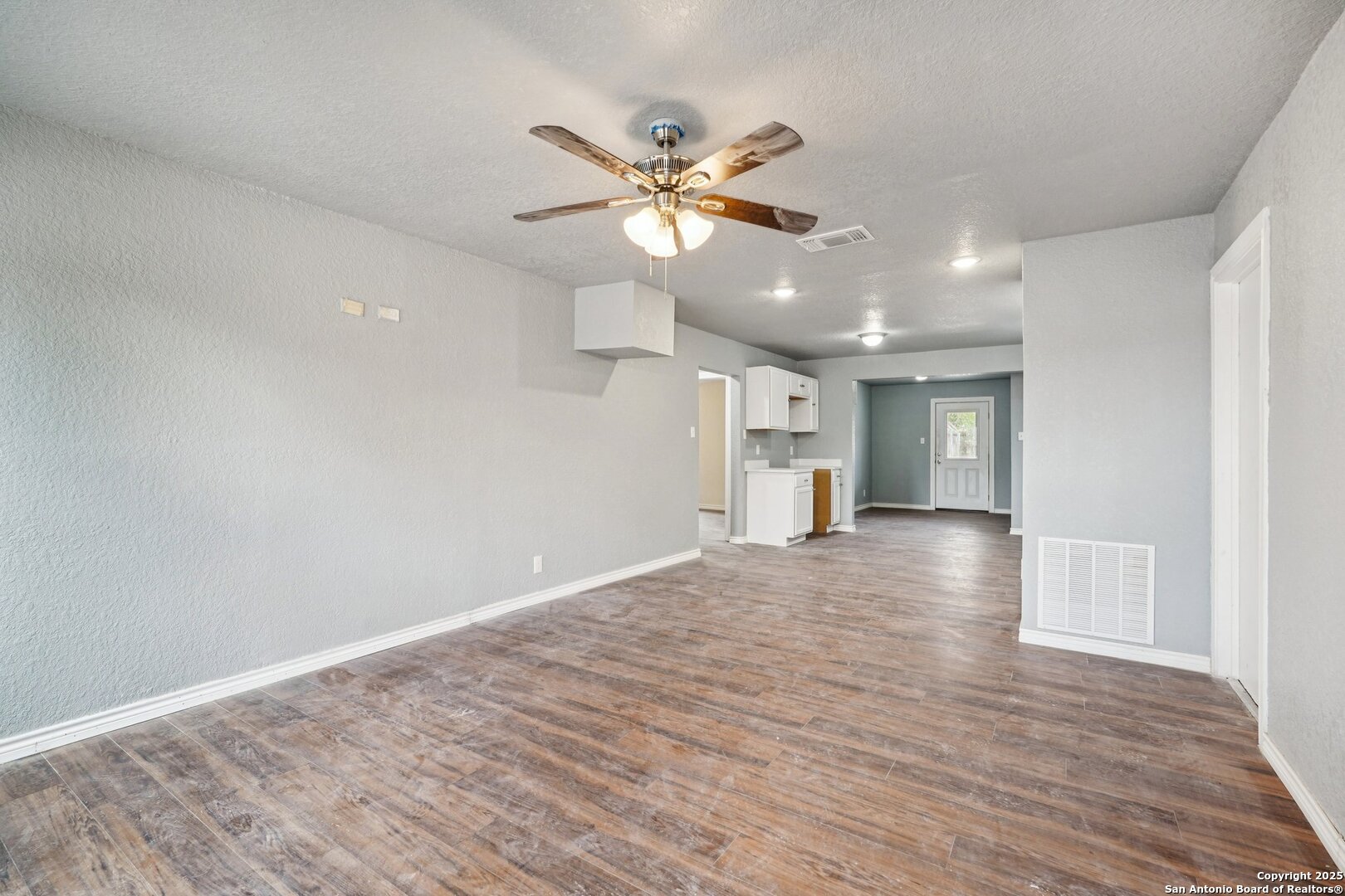 8819 Catalina Bay San Antonio TX 78242