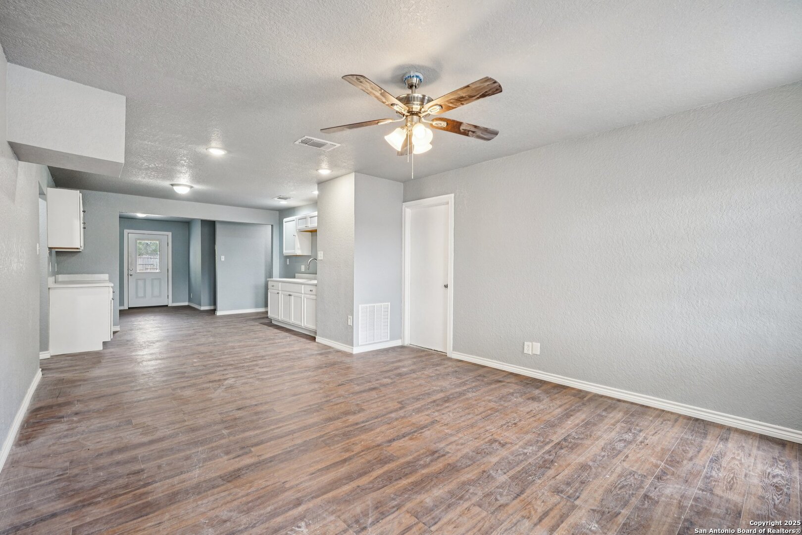 8819 Catalina Bay San Antonio TX 78242