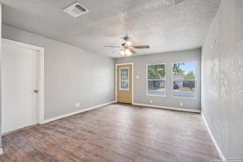 8819 Catalina Bay San Antonio TX 78242