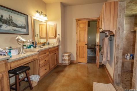 2657 West Sabinal Road Utopia TX 78884