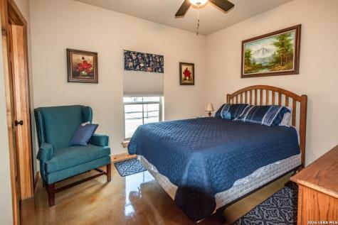 2657 West Sabinal Road Utopia TX 78884
